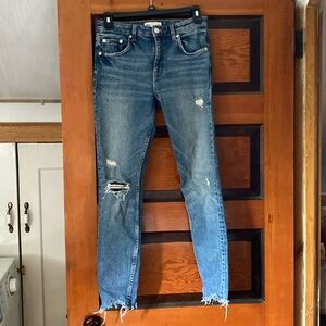 Zara Stretch distressed skinny jeans